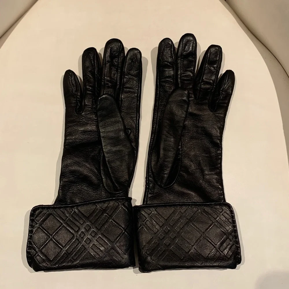 Burberry Black Quilted Leather Gloves